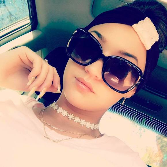 Meet your Posher, Corissa - Picture 1 of 1